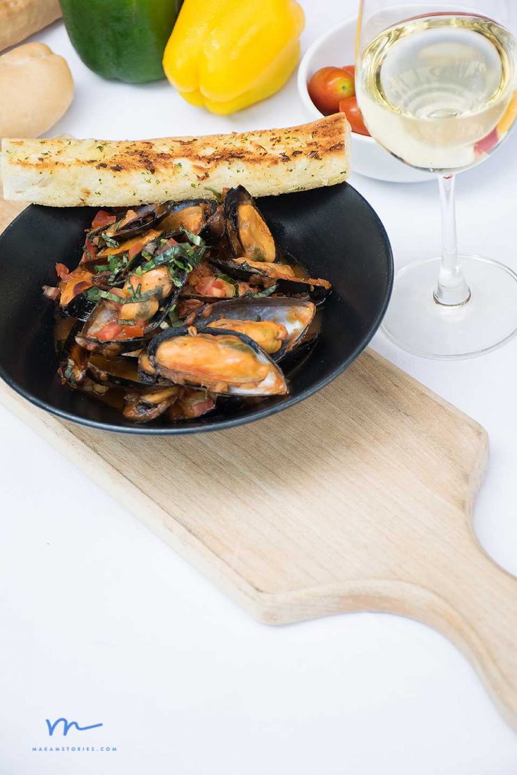 White Wine and Mussel